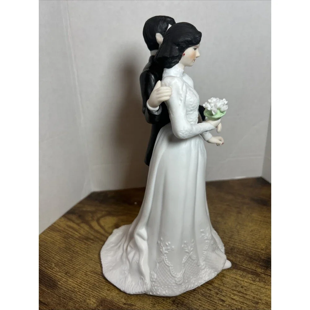 Vtg Porcelain Wedding Figurine Bride Groom Table Decor 8.5” Bridal Shower Love